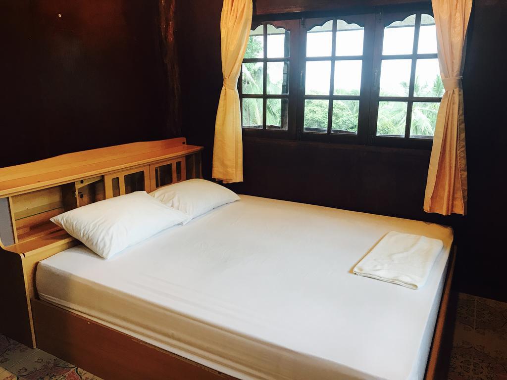 Sunyo Garden Guesthouse บ้านใต้ ภายนอก รูปภาพ
