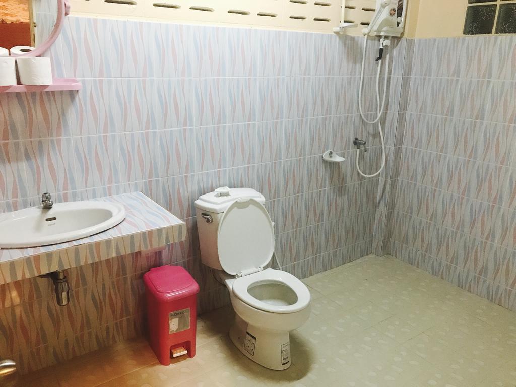 Sunyo Garden Guesthouse บ้านใต้ ภายนอก รูปภาพ