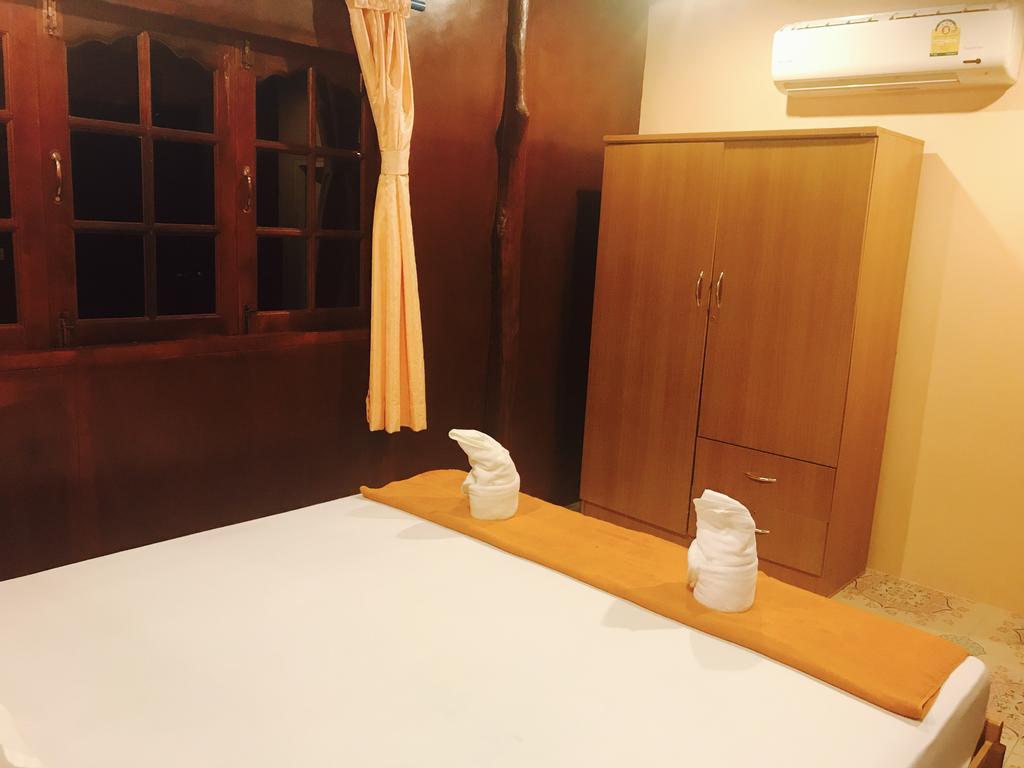 Sunyo Garden Guesthouse บ้านใต้ ภายนอก รูปภาพ