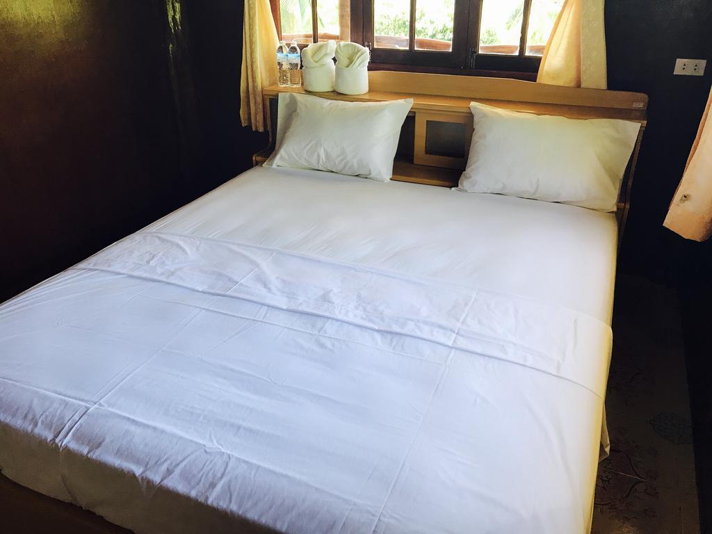 Sunyo Garden Guesthouse บ้านใต้ ภายนอก รูปภาพ