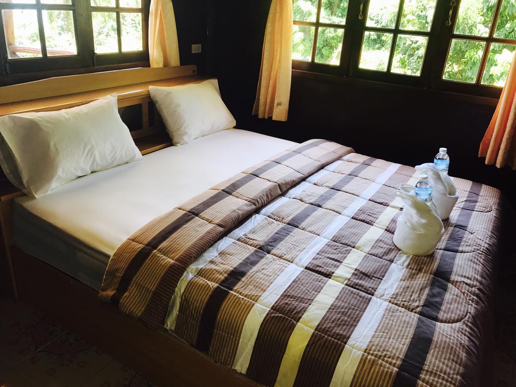 Sunyo Garden Guesthouse บ้านใต้ ภายนอก รูปภาพ